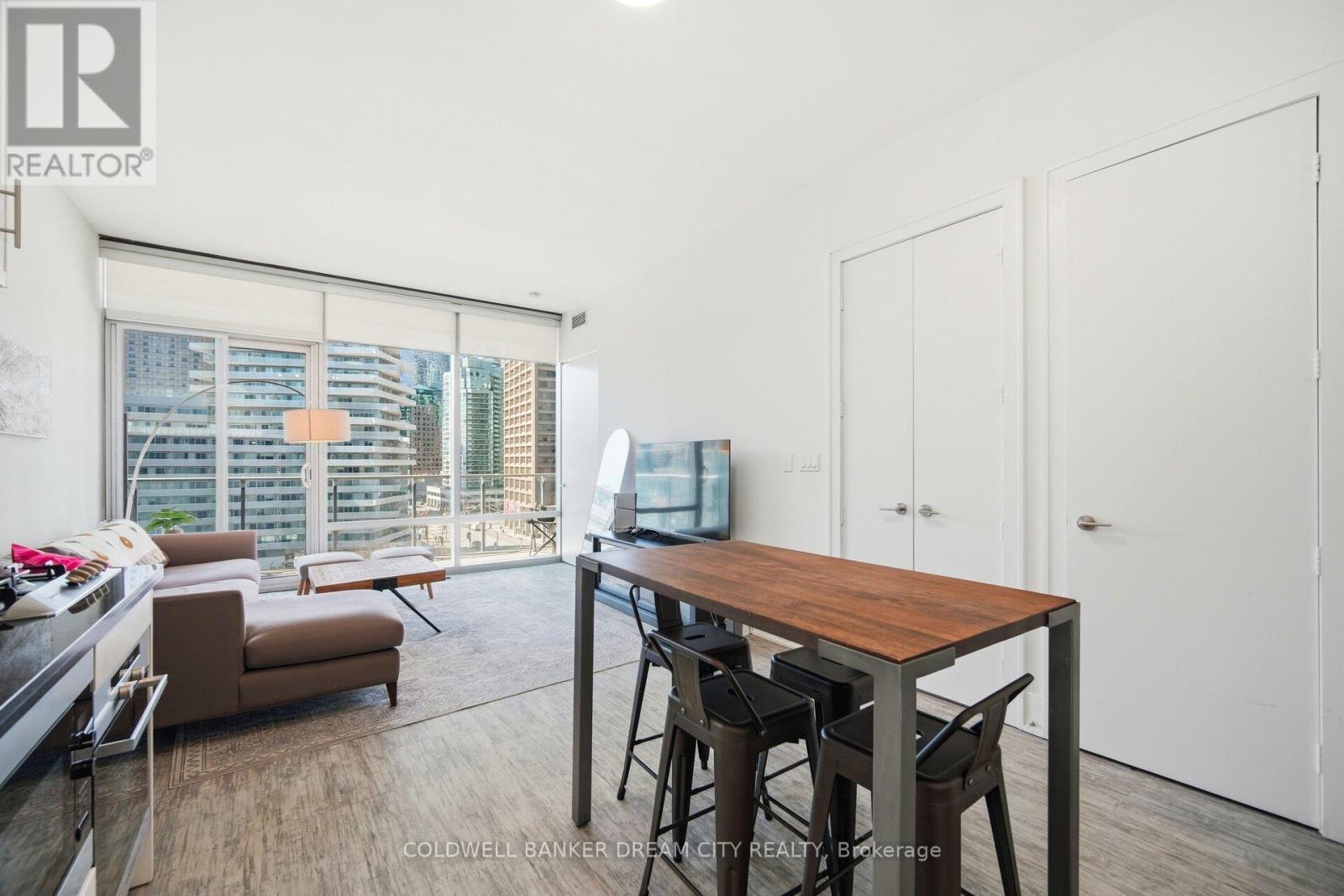 837 - 39 Queens Quay E Property Photo 12