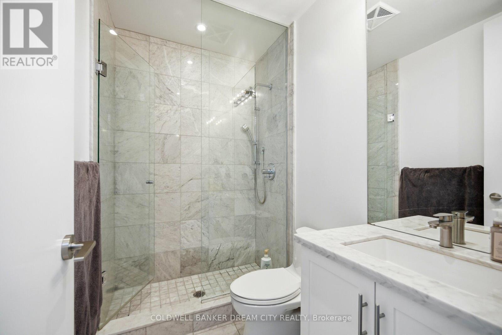 837 - 39 Queens Quay E Property Photo 19