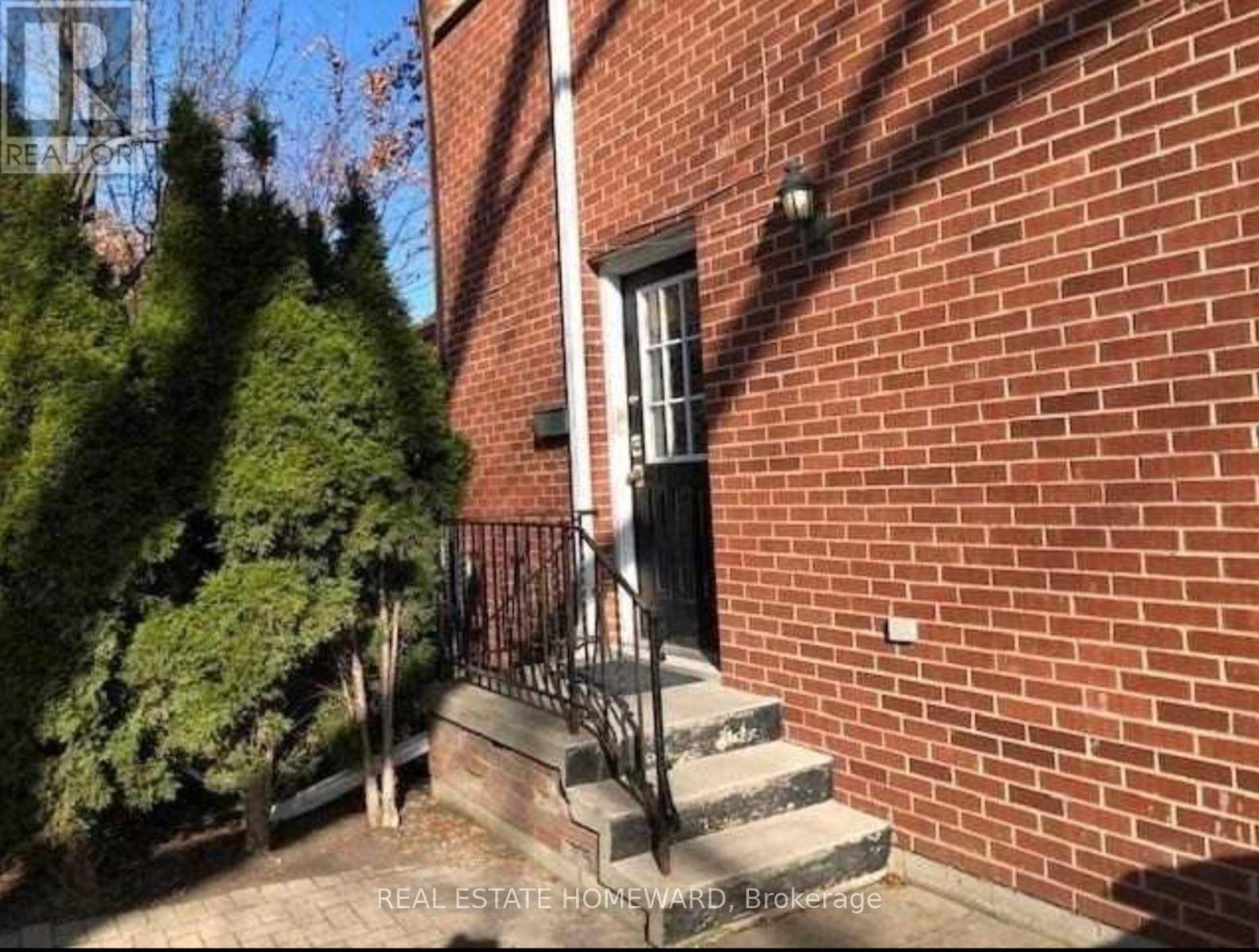 Side - 274 Rumsey Road Property Photo 2
