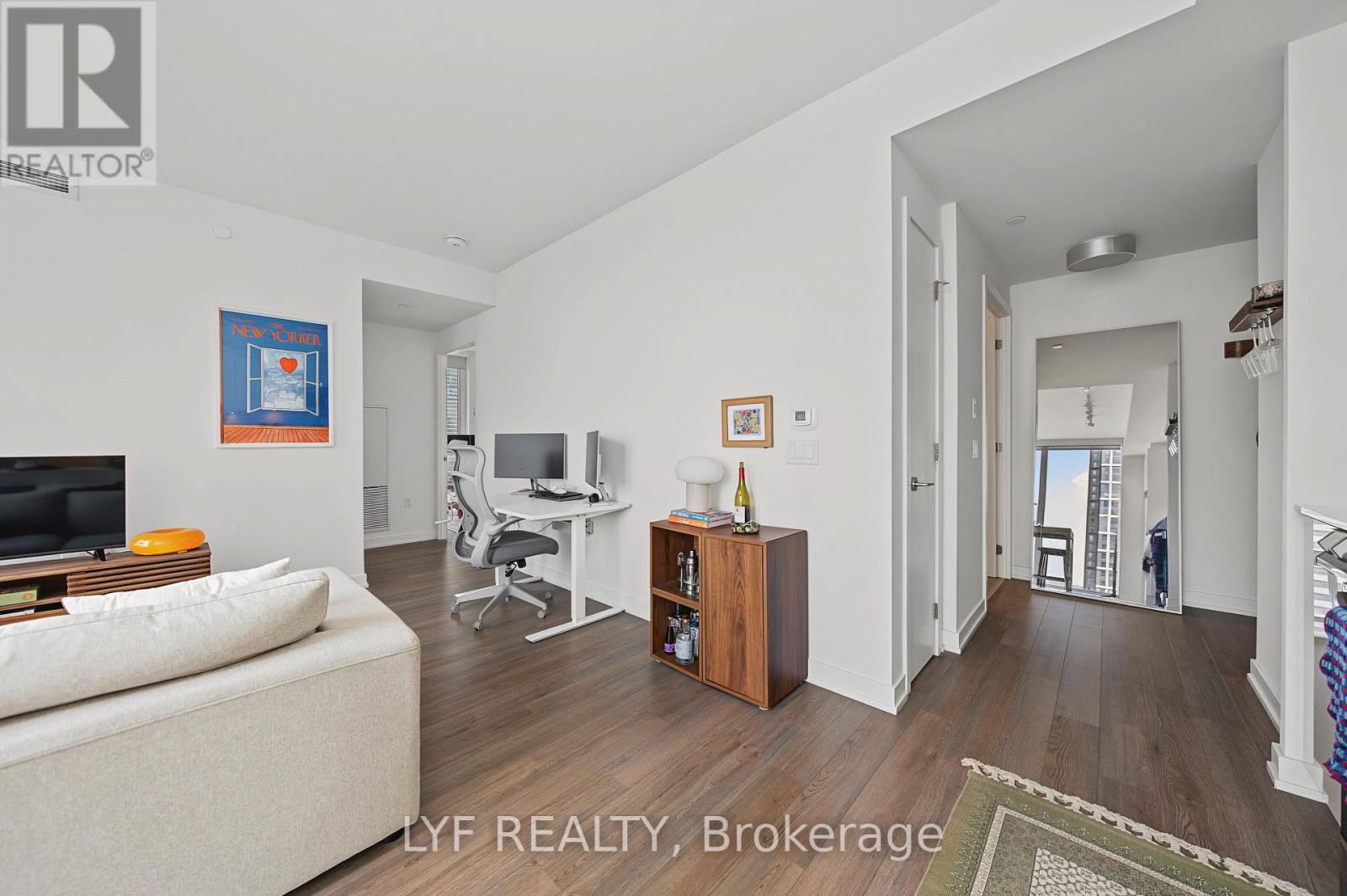 2403 - 357 King Street W Property Photo 18