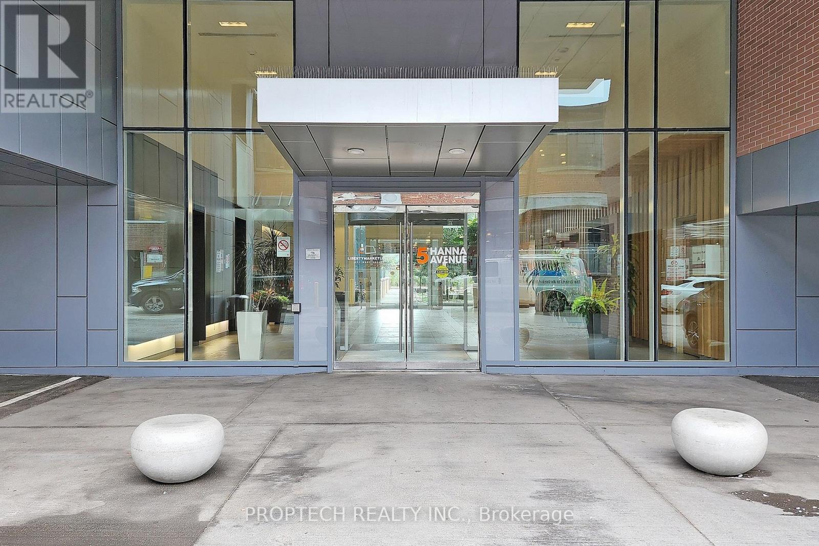 509 - 5 Hanna Avenue Property Photo 2