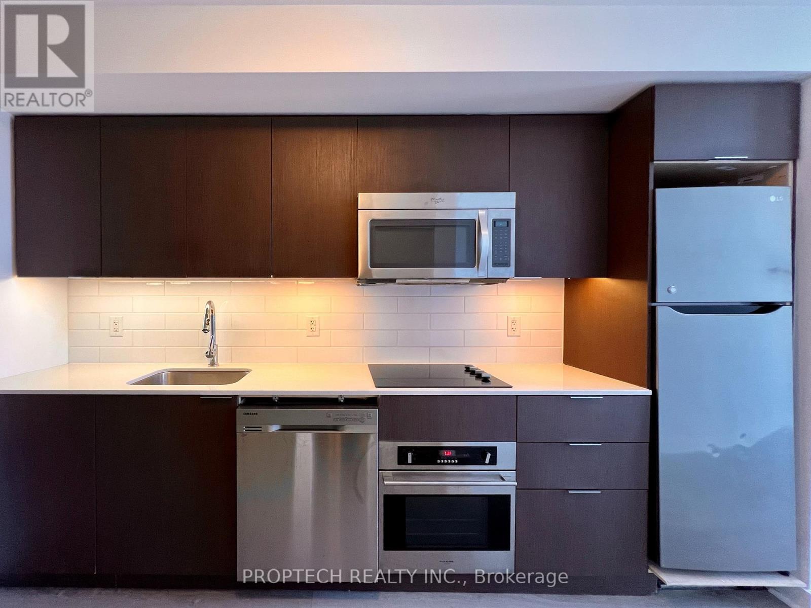 509 - 5 Hanna Avenue Property Photo 7