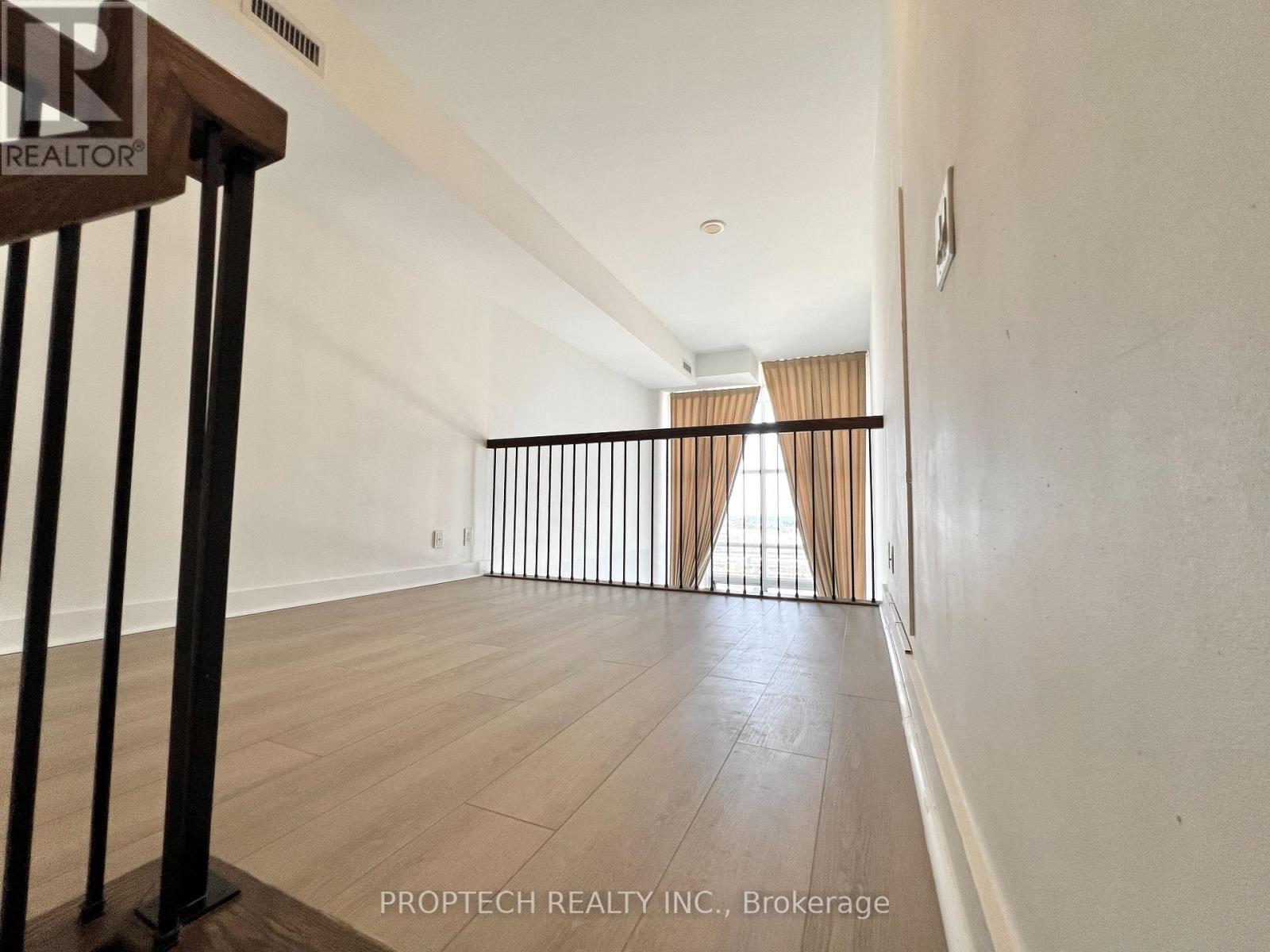 509 - 5 Hanna Avenue Property Photo 12