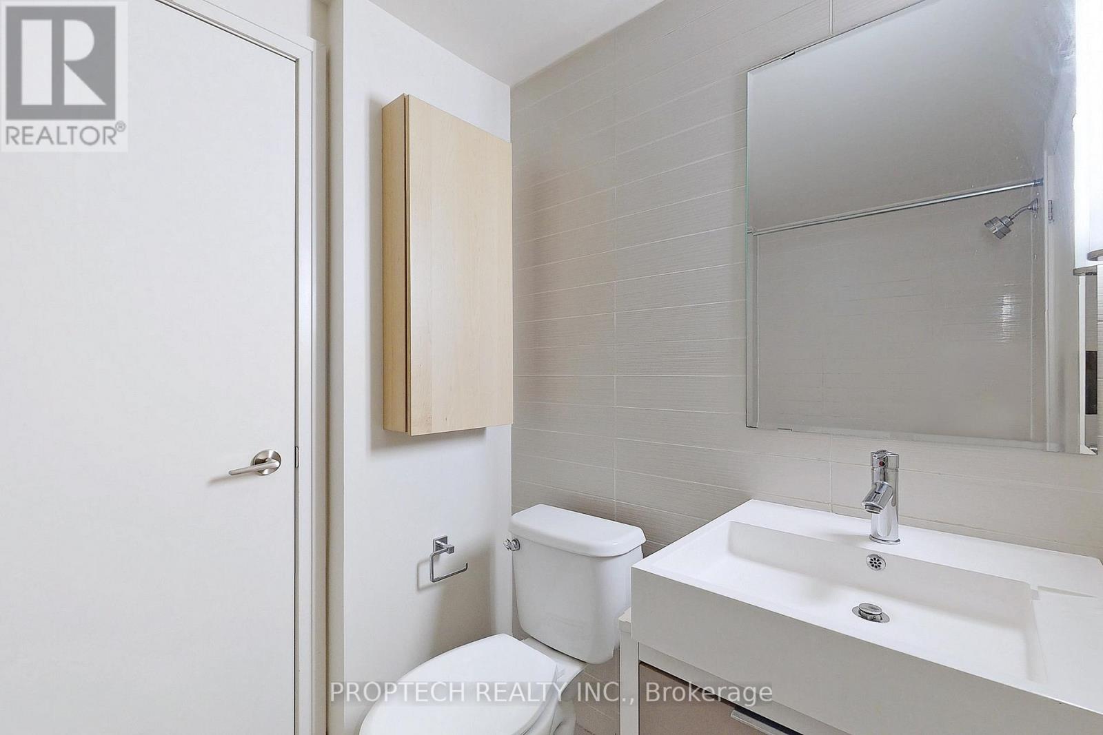 509 - 5 Hanna Avenue Property Photo 16