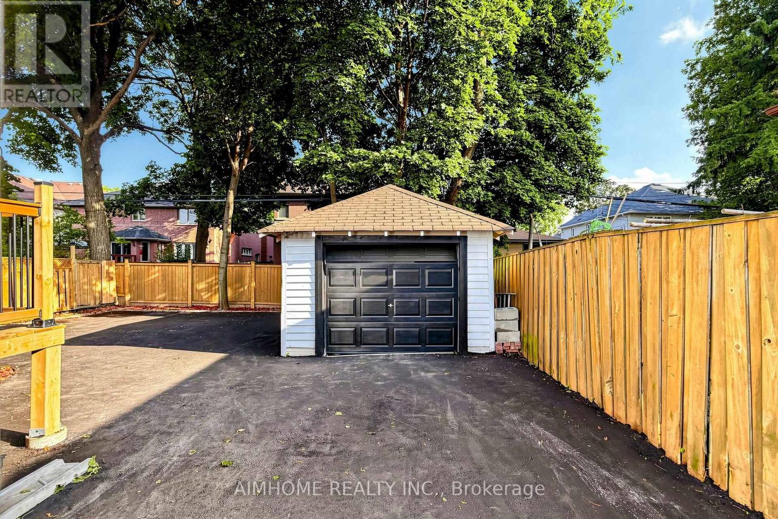 95 Steeles Avenue E Property Photo 42
