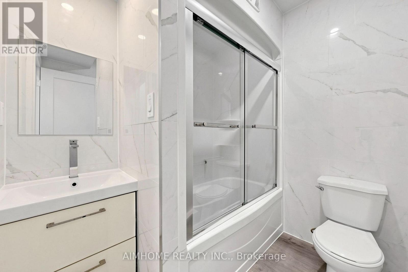 95 Steeles Avenue E Property Photo 47
