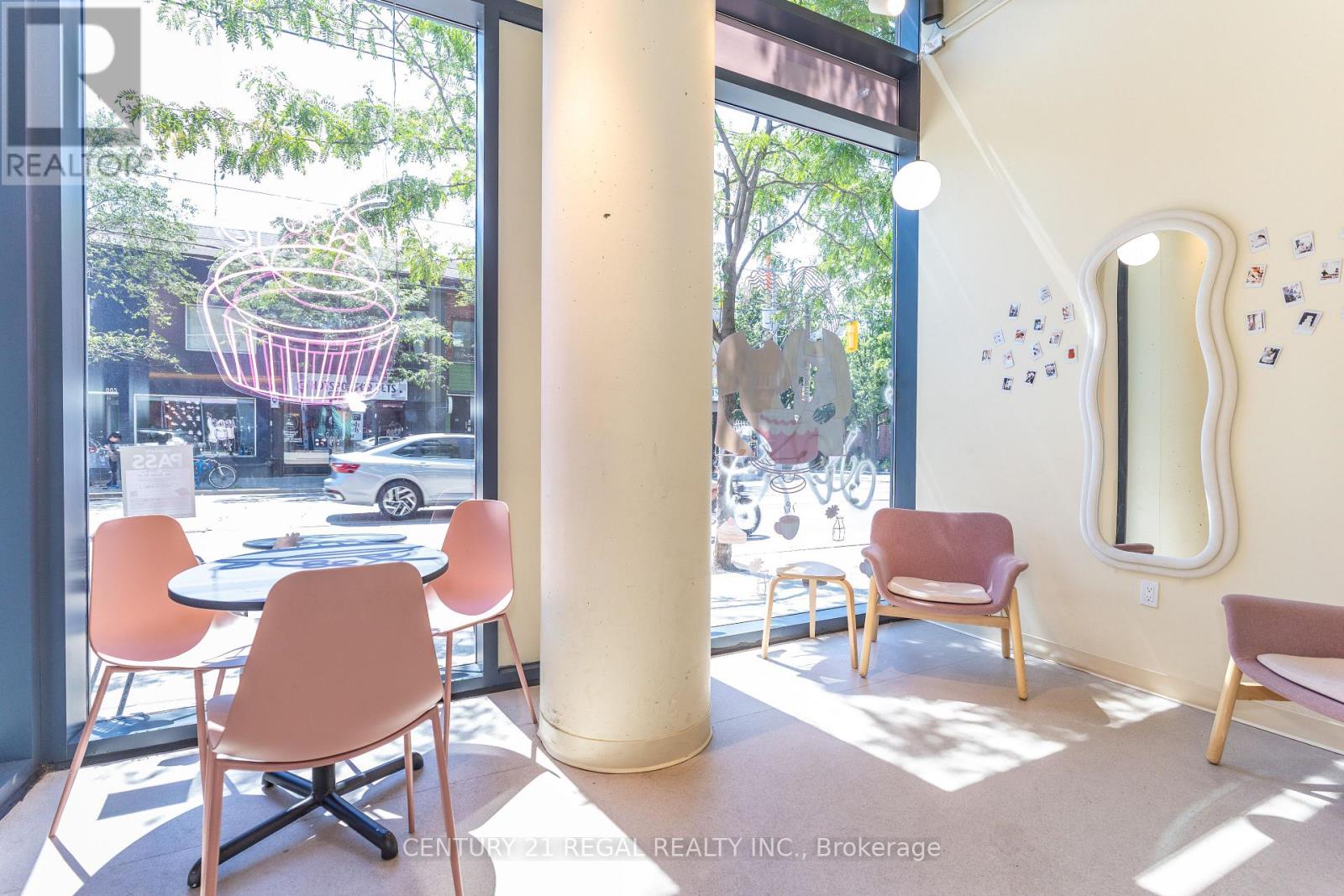 862 Dundas Street W Property Photo 7