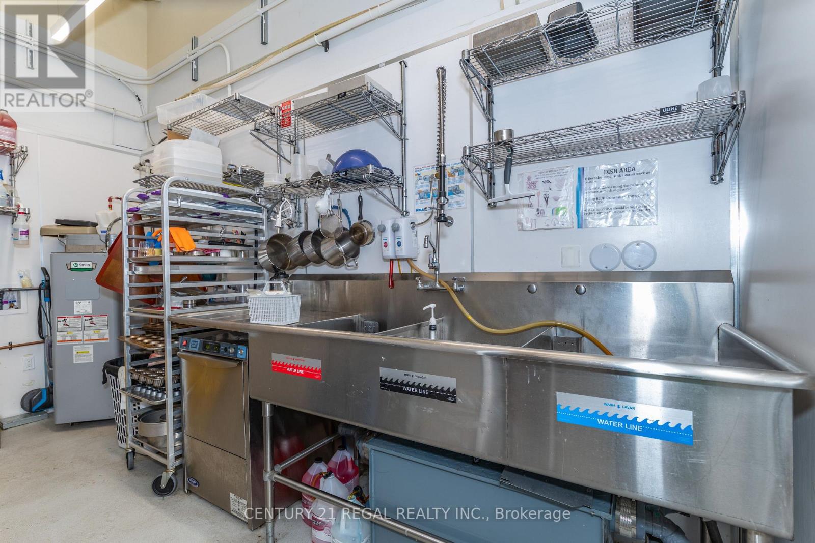 862 Dundas Street W Property Photo 20