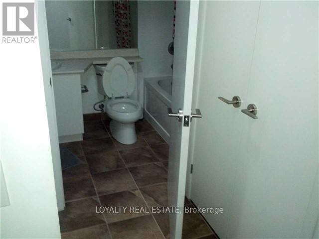 768 - 209 Fort York Boulevard Property Photo 17