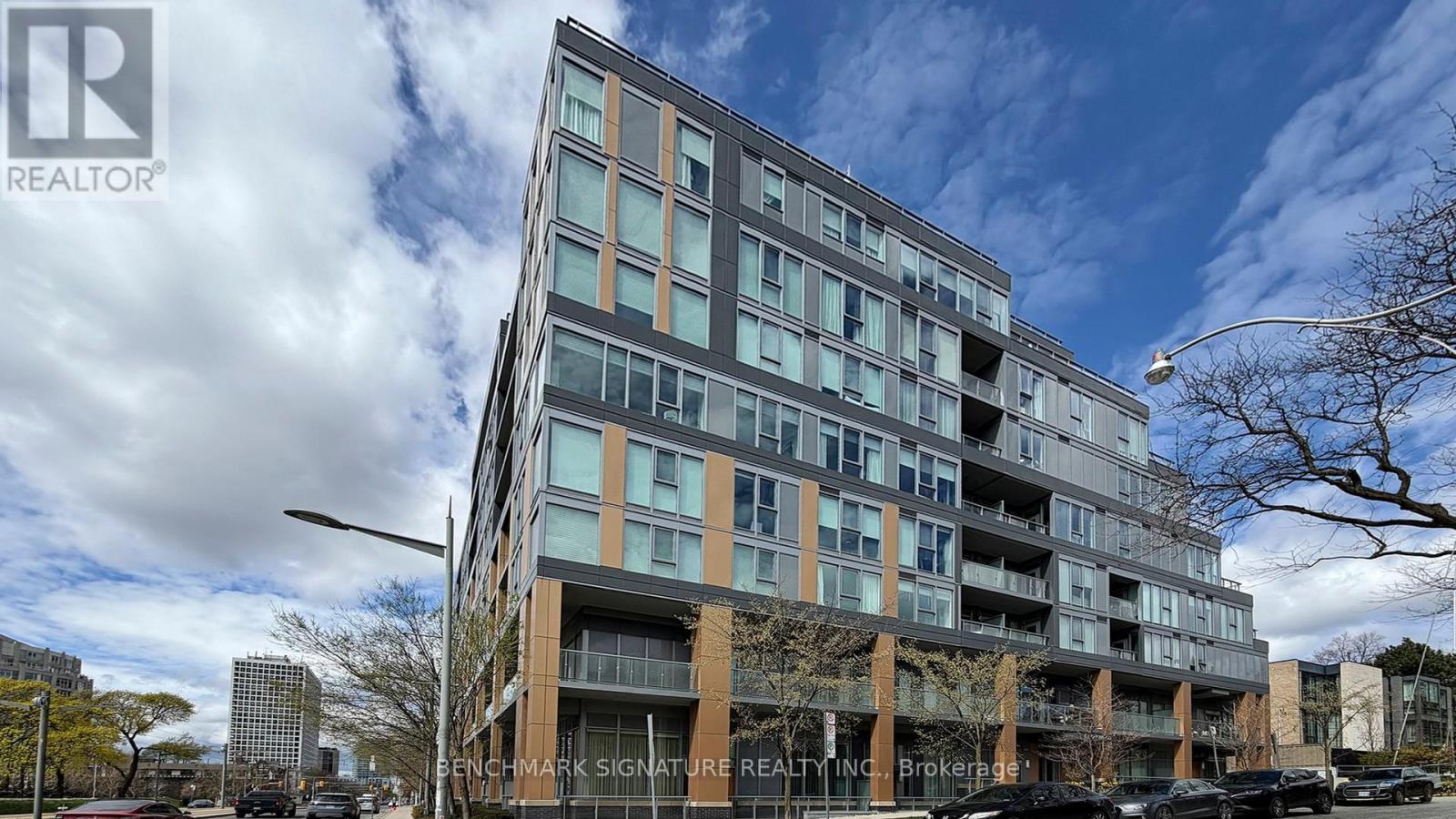 Th106 - 6 Parkwood Avenue Property Photo 2
