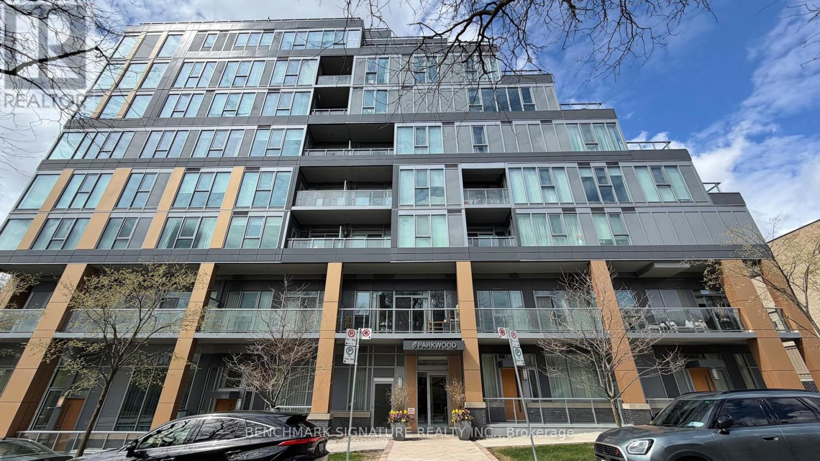 Th106 - 6 Parkwood Avenue Property Photo 3