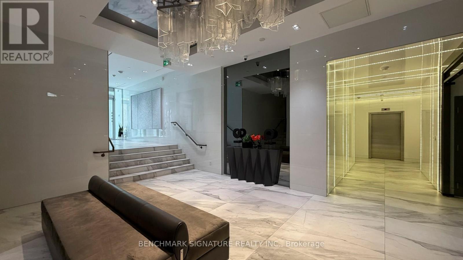 Th106 - 6 Parkwood Avenue Property Photo 10