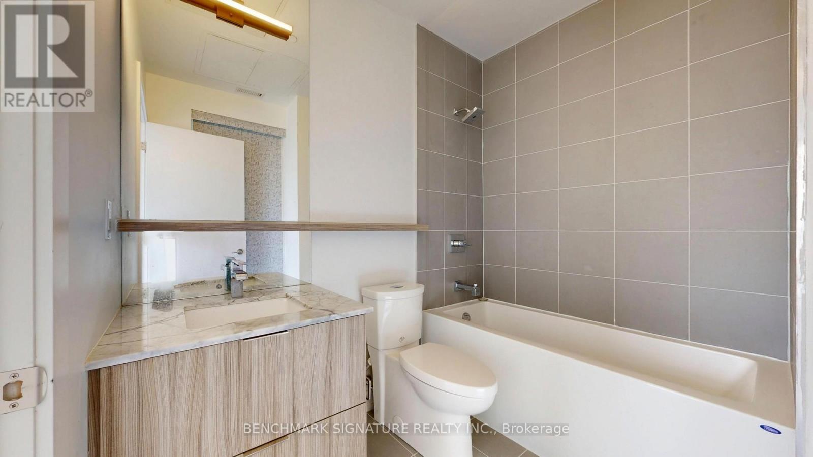 Th106 - 6 Parkwood Avenue Property Photo 36