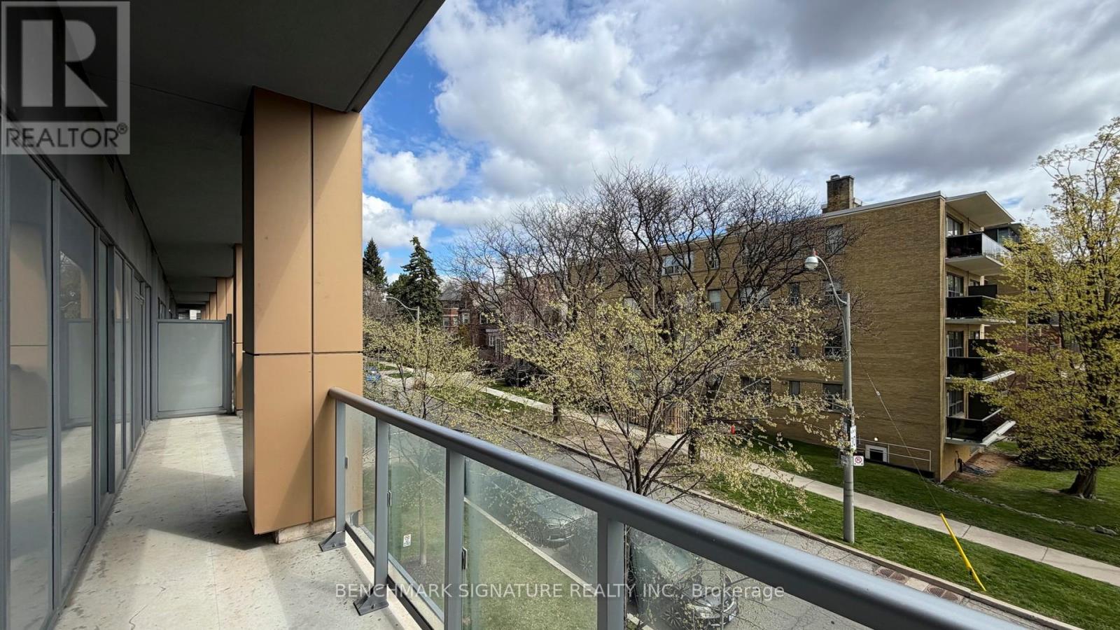 Th106 - 6 Parkwood Avenue Property Photo 45