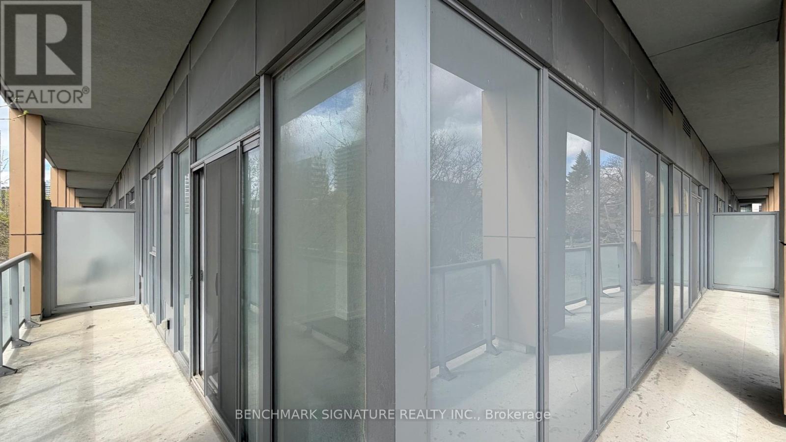 Th106 - 6 Parkwood Avenue Property Photo 46