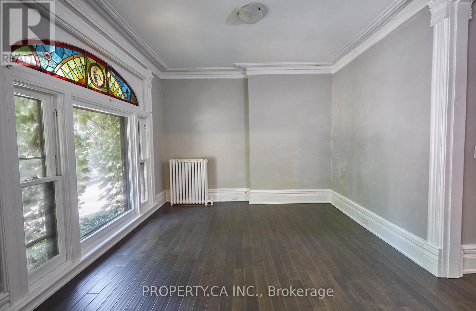 345 Gladstone Avenue Property Photo 3