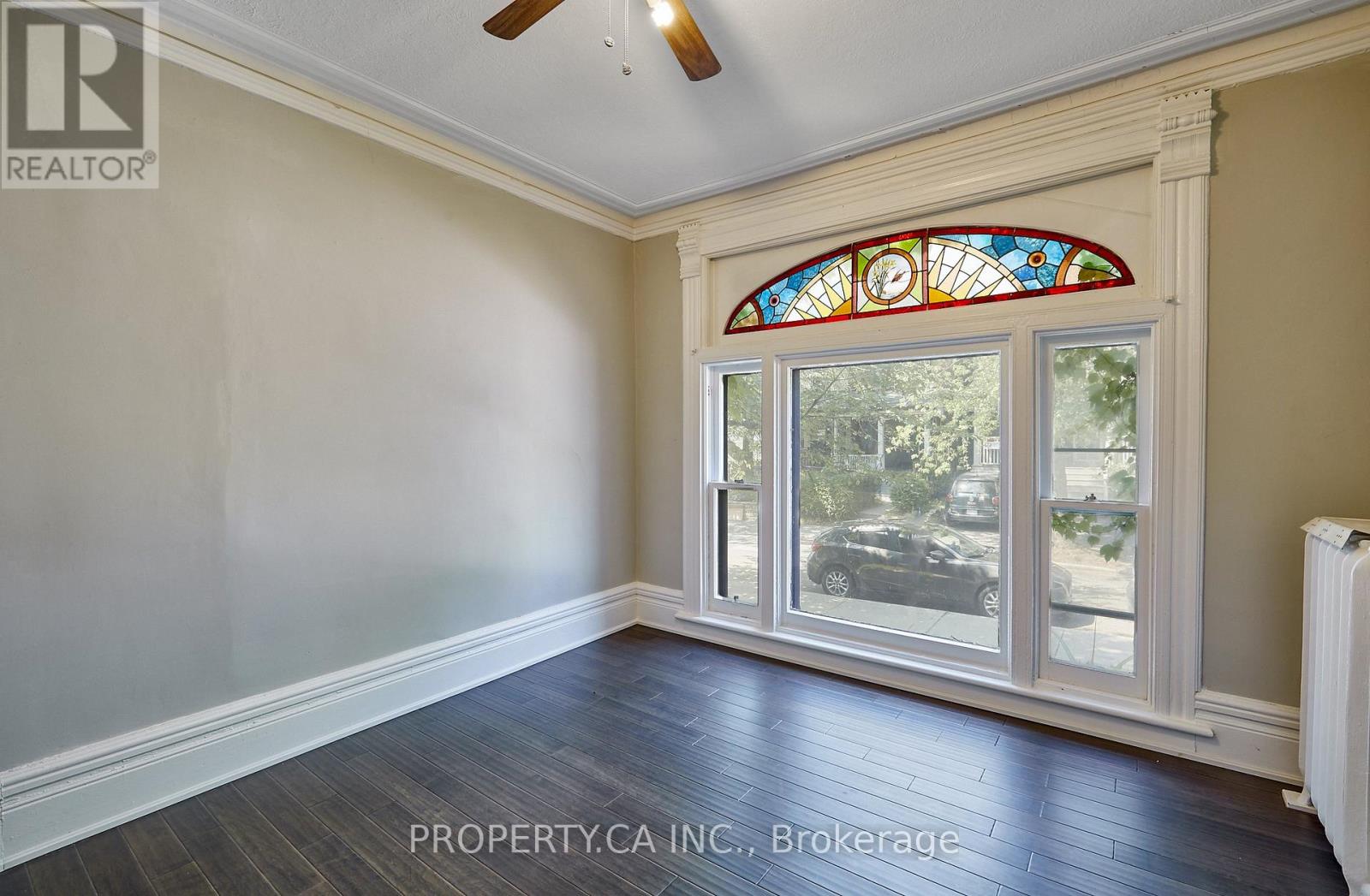 345 Gladstone Avenue Property Photo 6