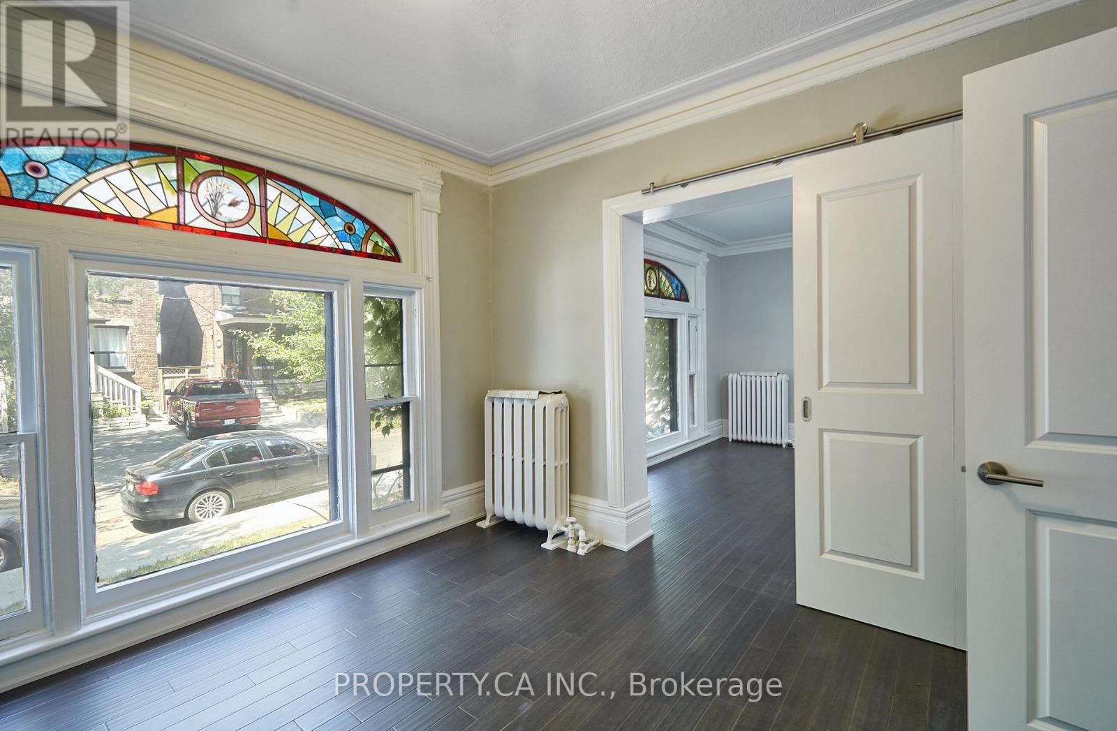 345 Gladstone Avenue Property Photo 7