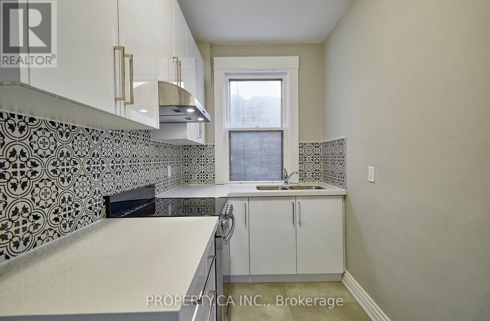 345 Gladstone Avenue Property Photo 11