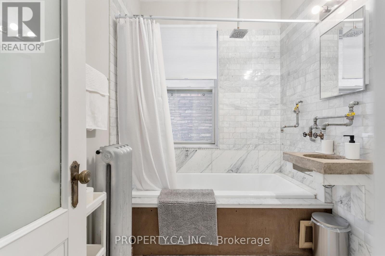 345 Gladstone Avenue Property Photo 40