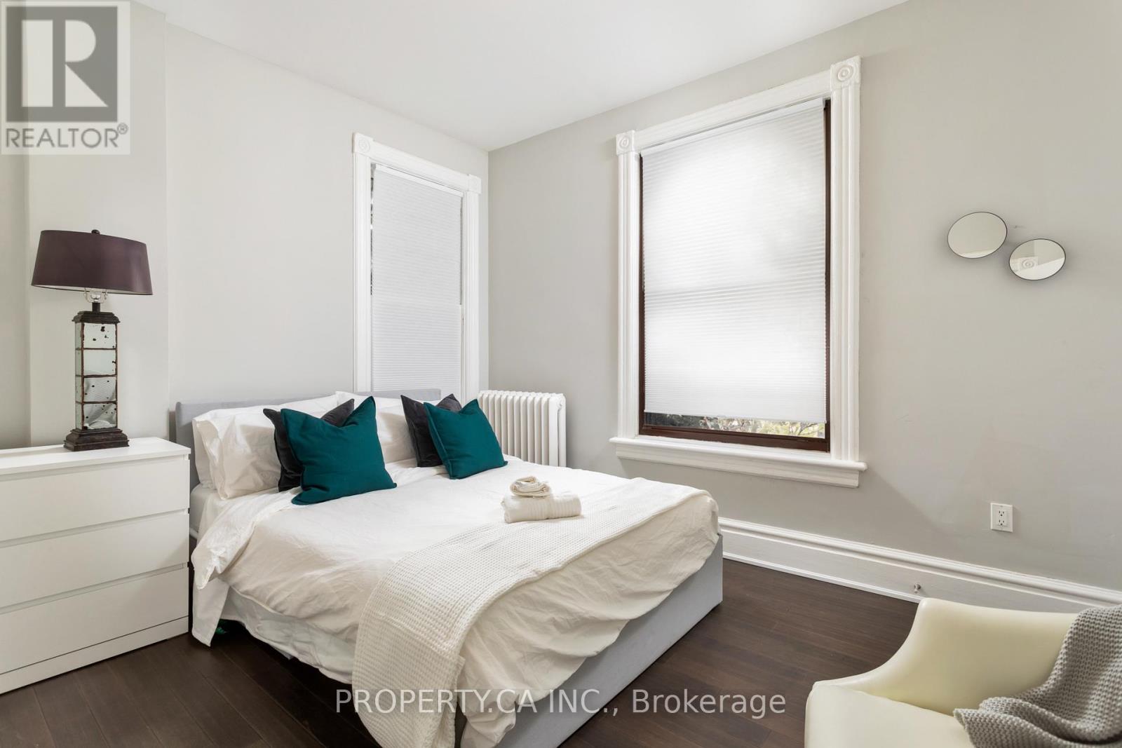 345 Gladstone Avenue Property Photo 42