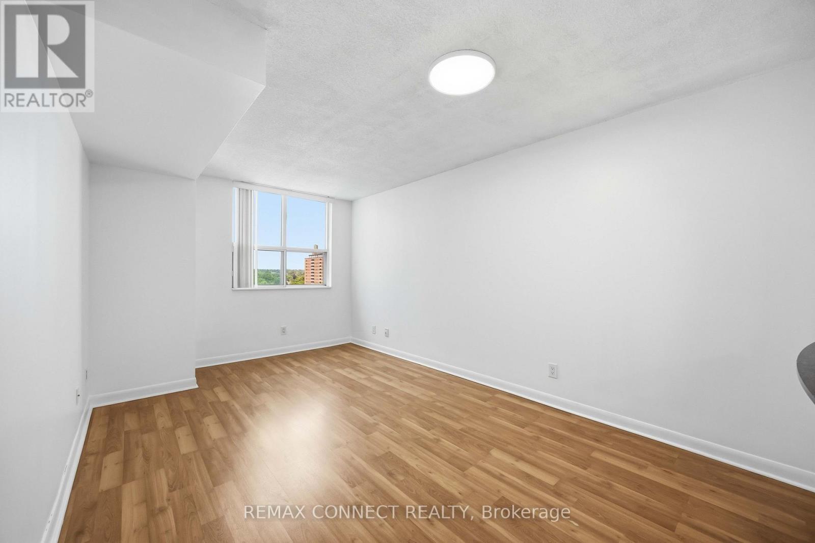 1254 - 313 Richmond Street E Property Photo 2