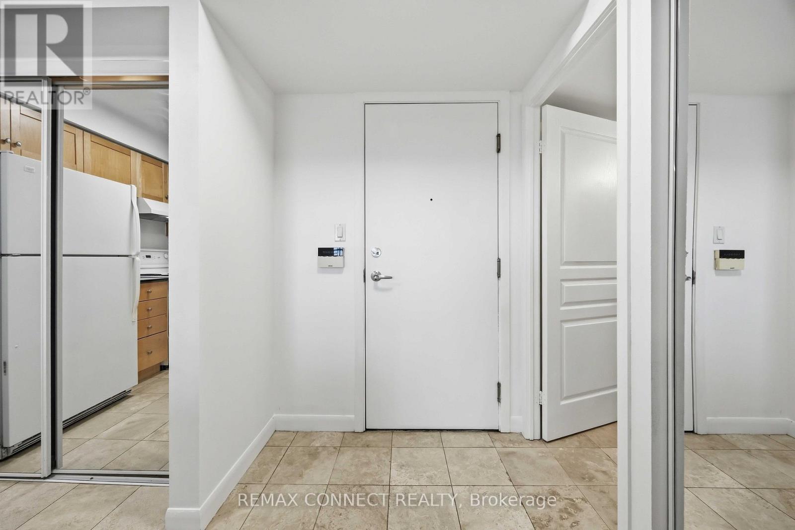 1254 - 313 Richmond Street E Property Photo 3