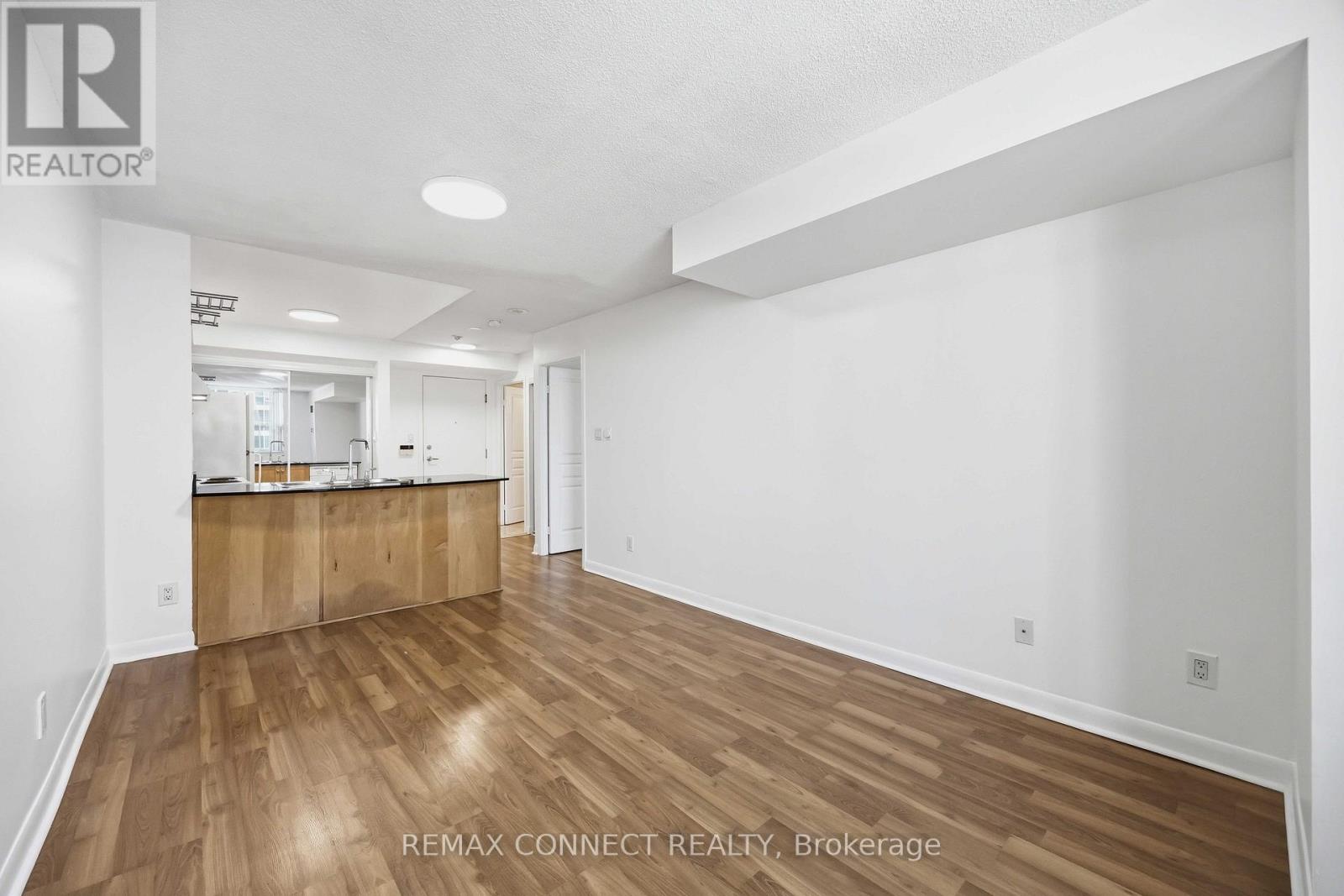 1254 - 313 Richmond Street E Property Photo 8