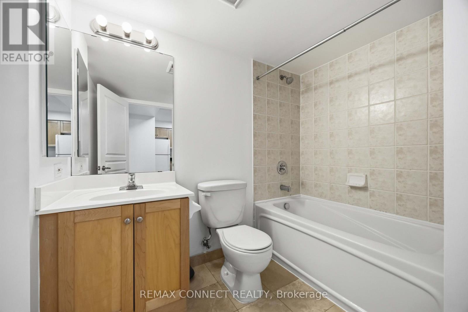 1254 - 313 Richmond Street E Property Photo 13