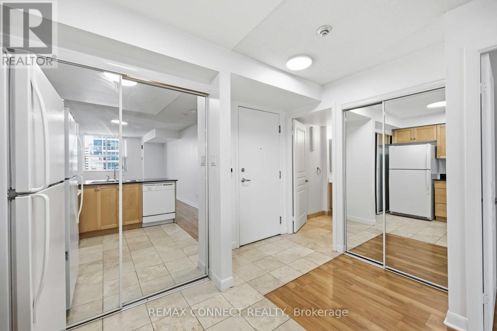 1254 - 313 Richmond Street E Property Photo 15