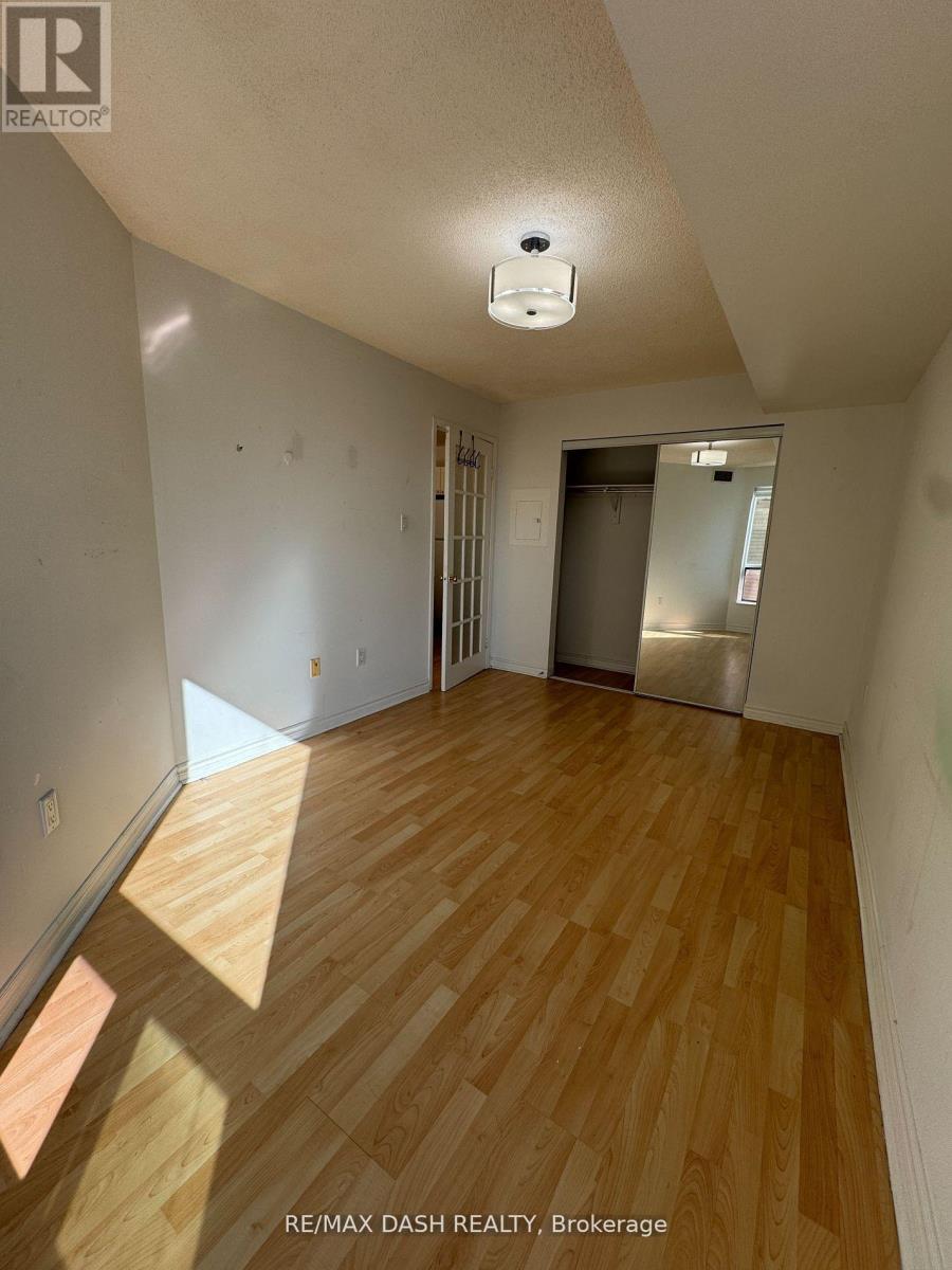 1113 - 109 Front Street E Property Photo 9