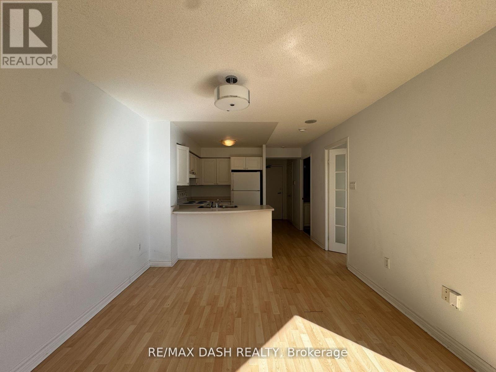 1113 - 109 Front Street E Property Photo 11
