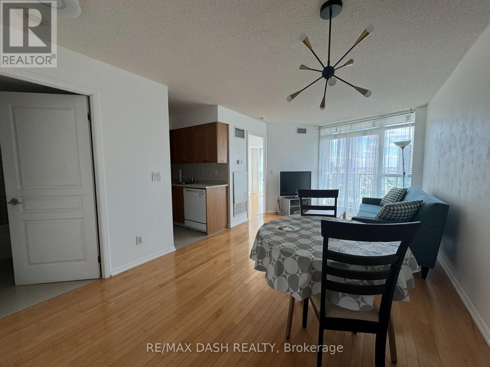 2809 - 18 Yonge Street Property Photo 3