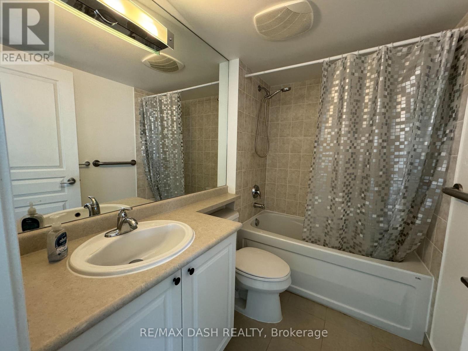 2809 - 18 Yonge Street Property Photo 10