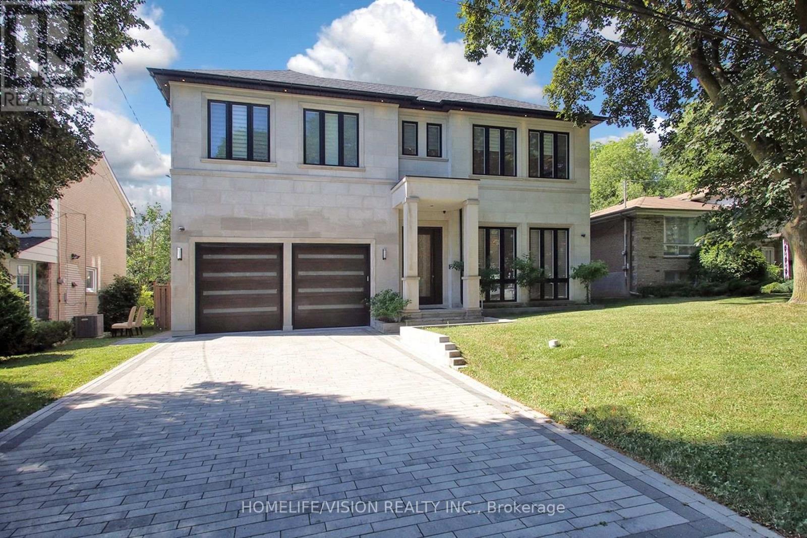 35 LONGWOOD DRIVE S