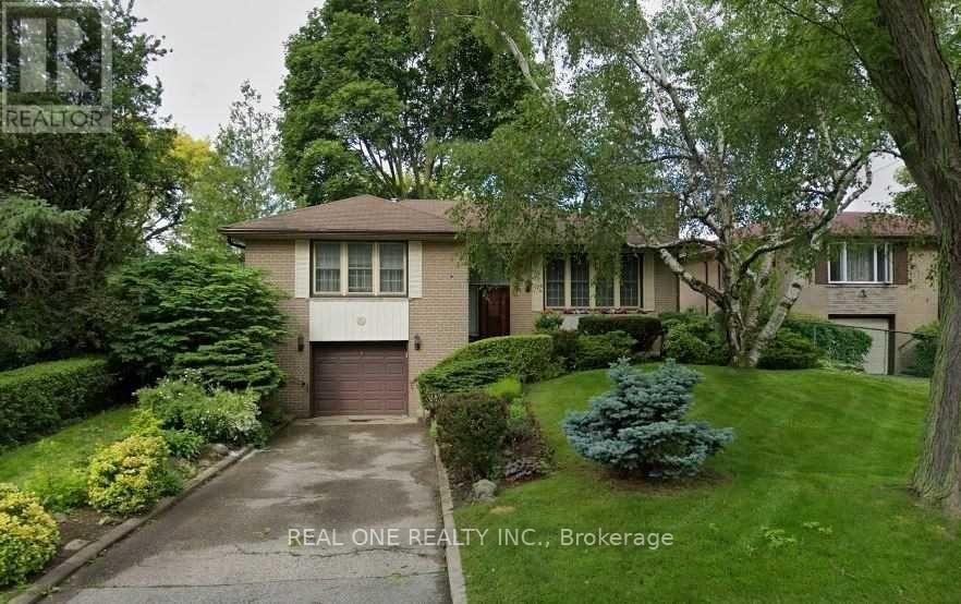 6 FAIRHILL CRESCENT