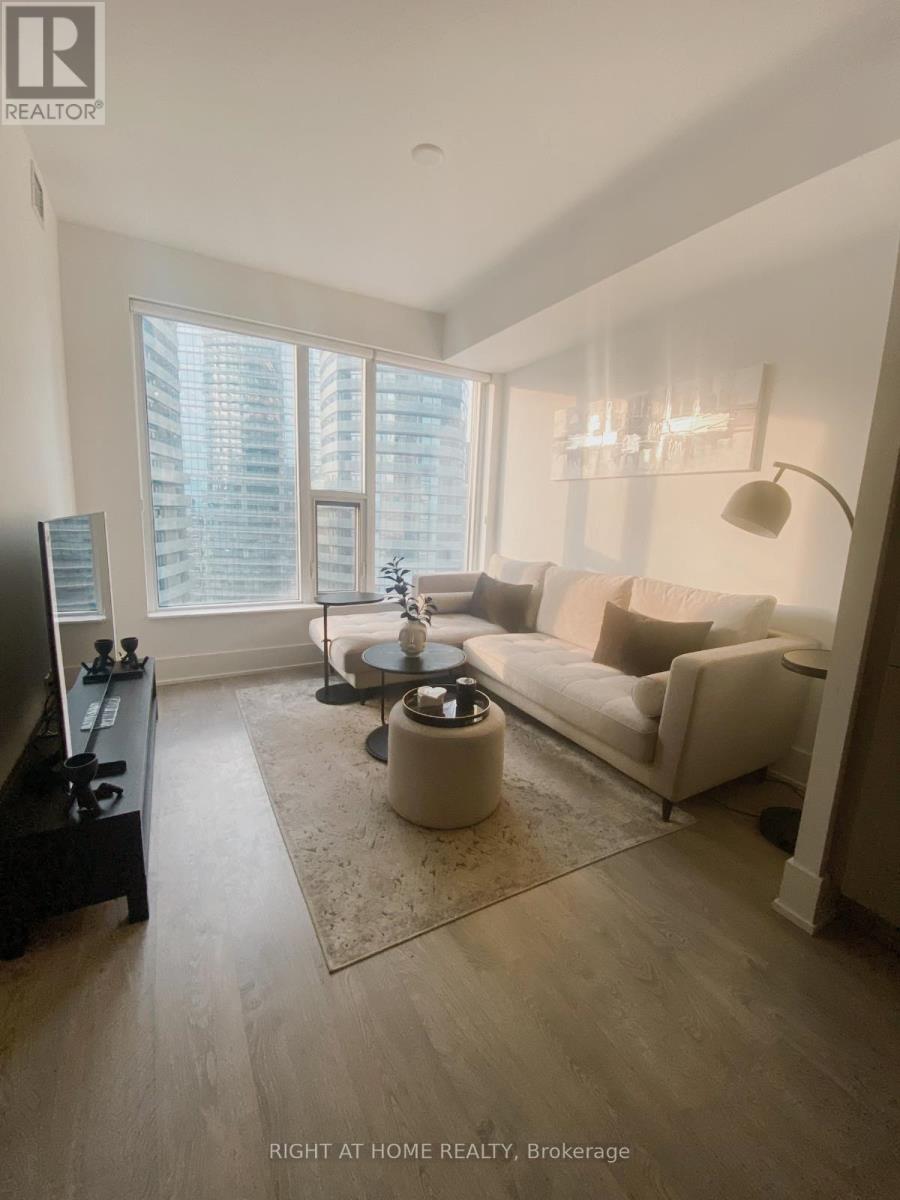 3213 - 10 York Street Property Photo 16