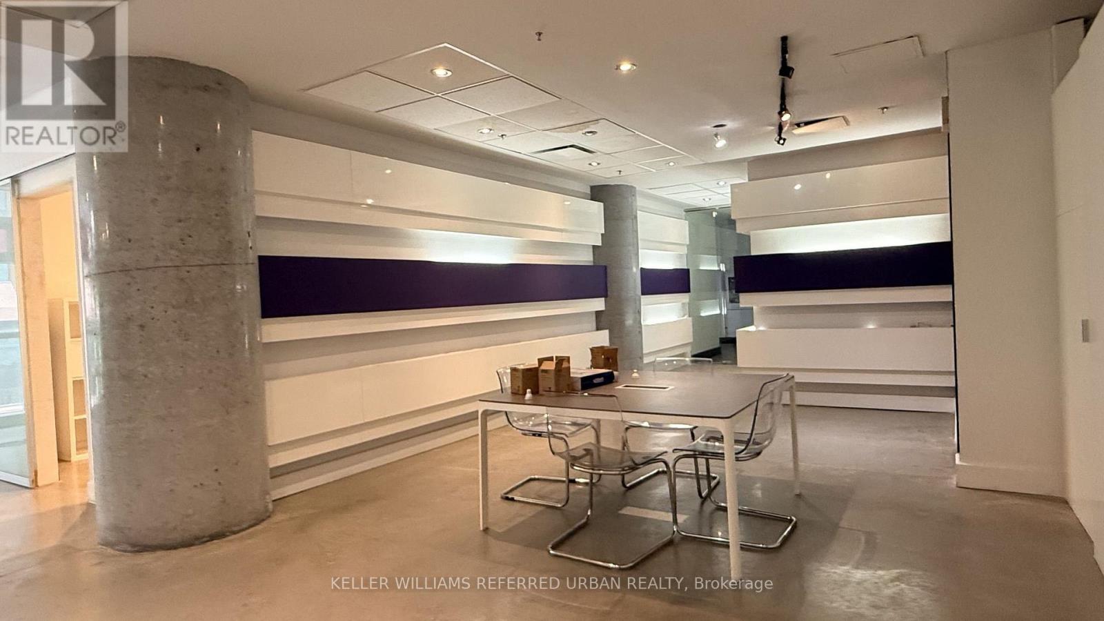 302 - 373 King Street W Property Photo 6