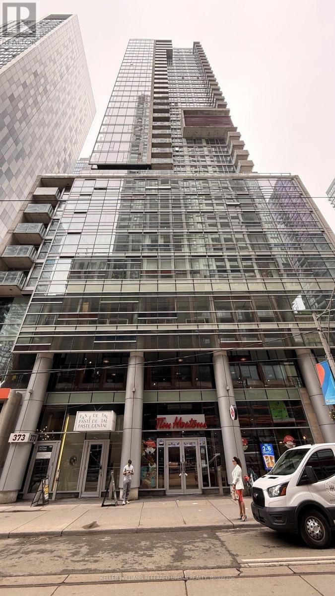 302 - 373 King Street W Property Photo 13