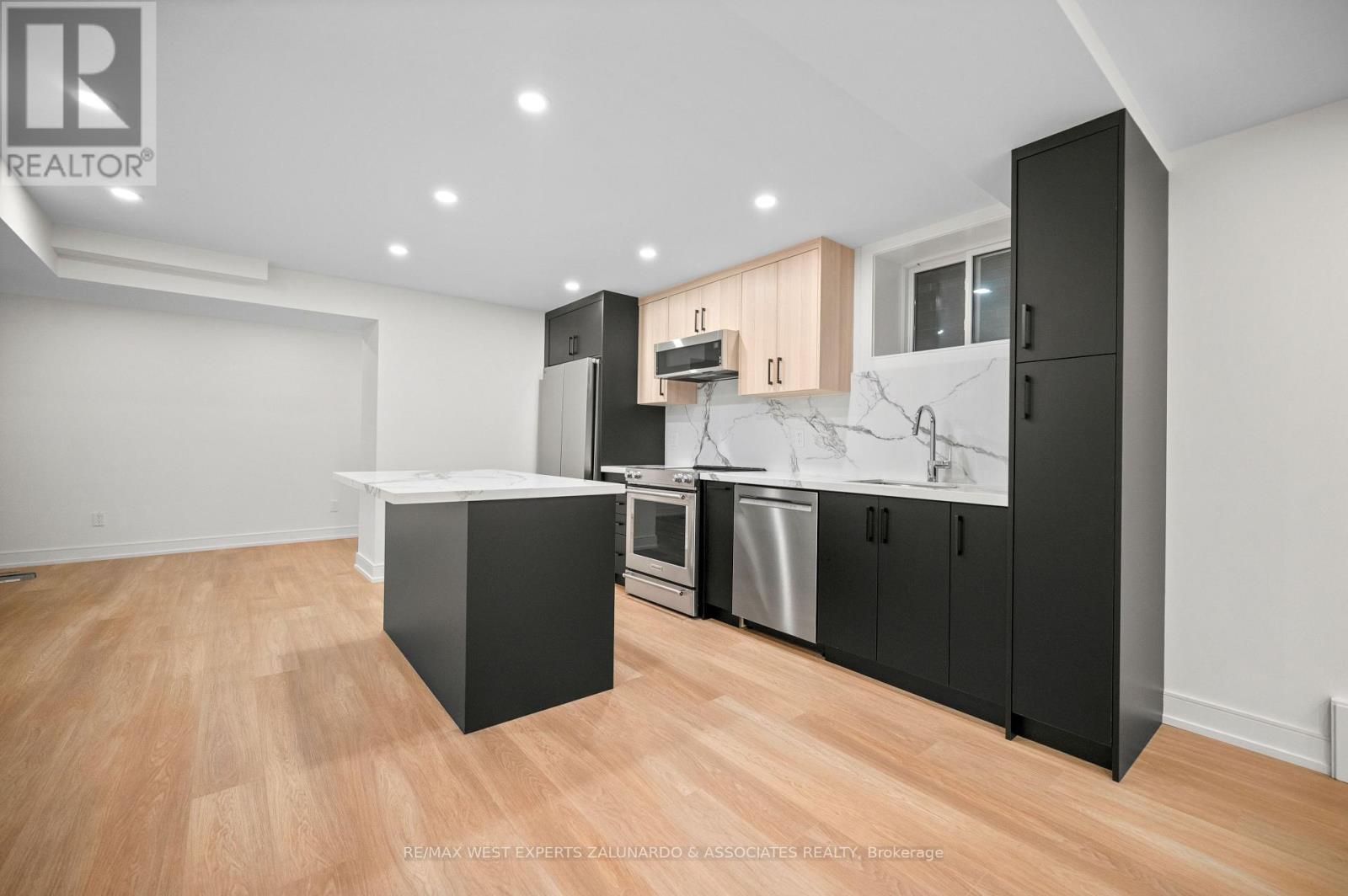1 - 412 Glenholme Avenue Property Photo 5