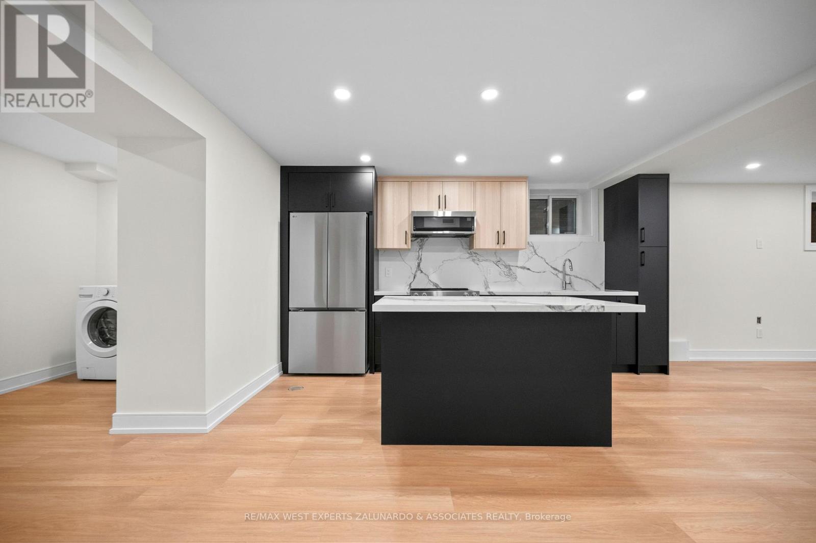 1 - 412 Glenholme Avenue Property Photo 6