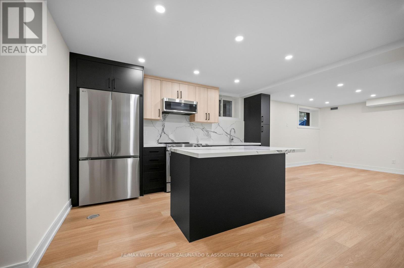 1 - 412 Glenholme Avenue Property Photo 7