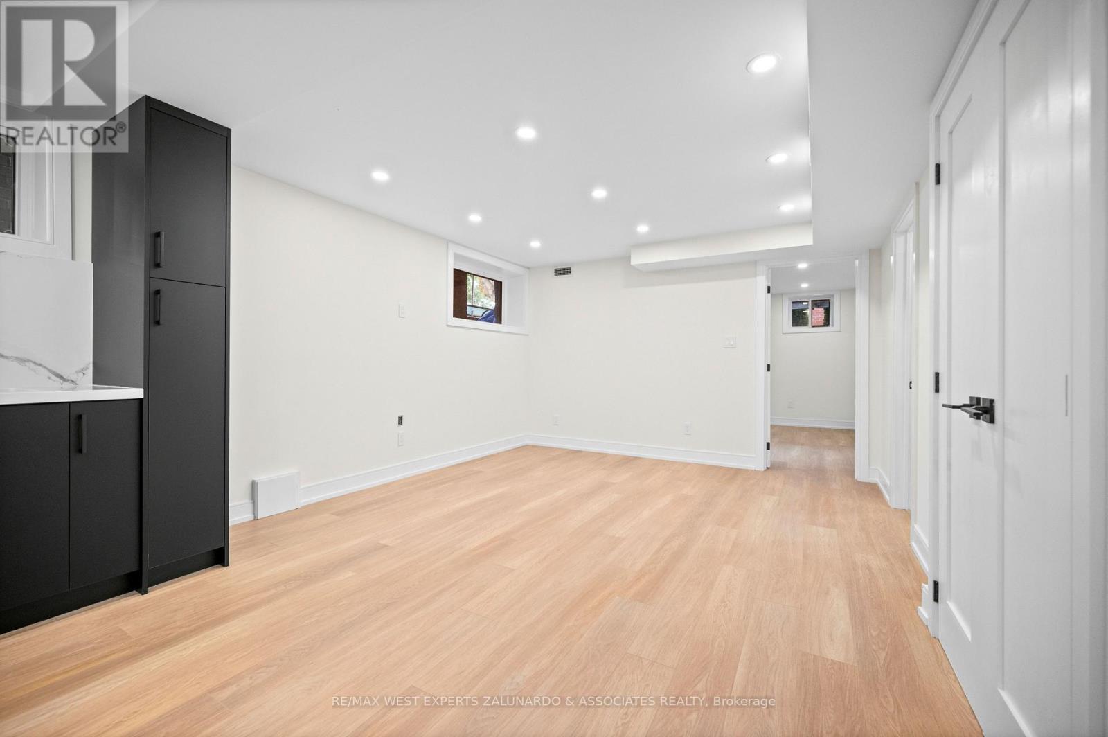 1 - 412 Glenholme Avenue Property Photo 9