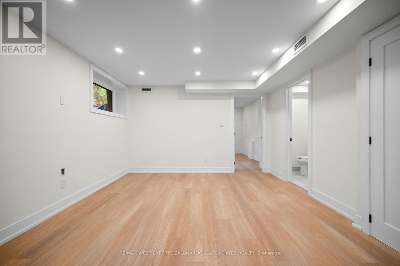 1 - 412 Glenholme Avenue Property Photo 10