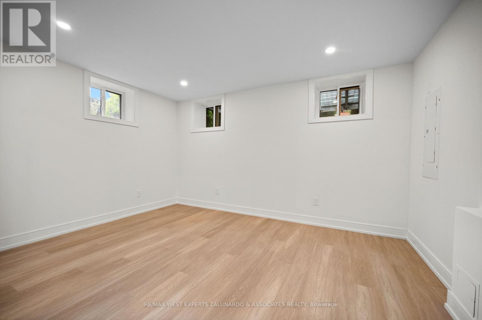1 - 412 Glenholme Avenue Property Photo 12