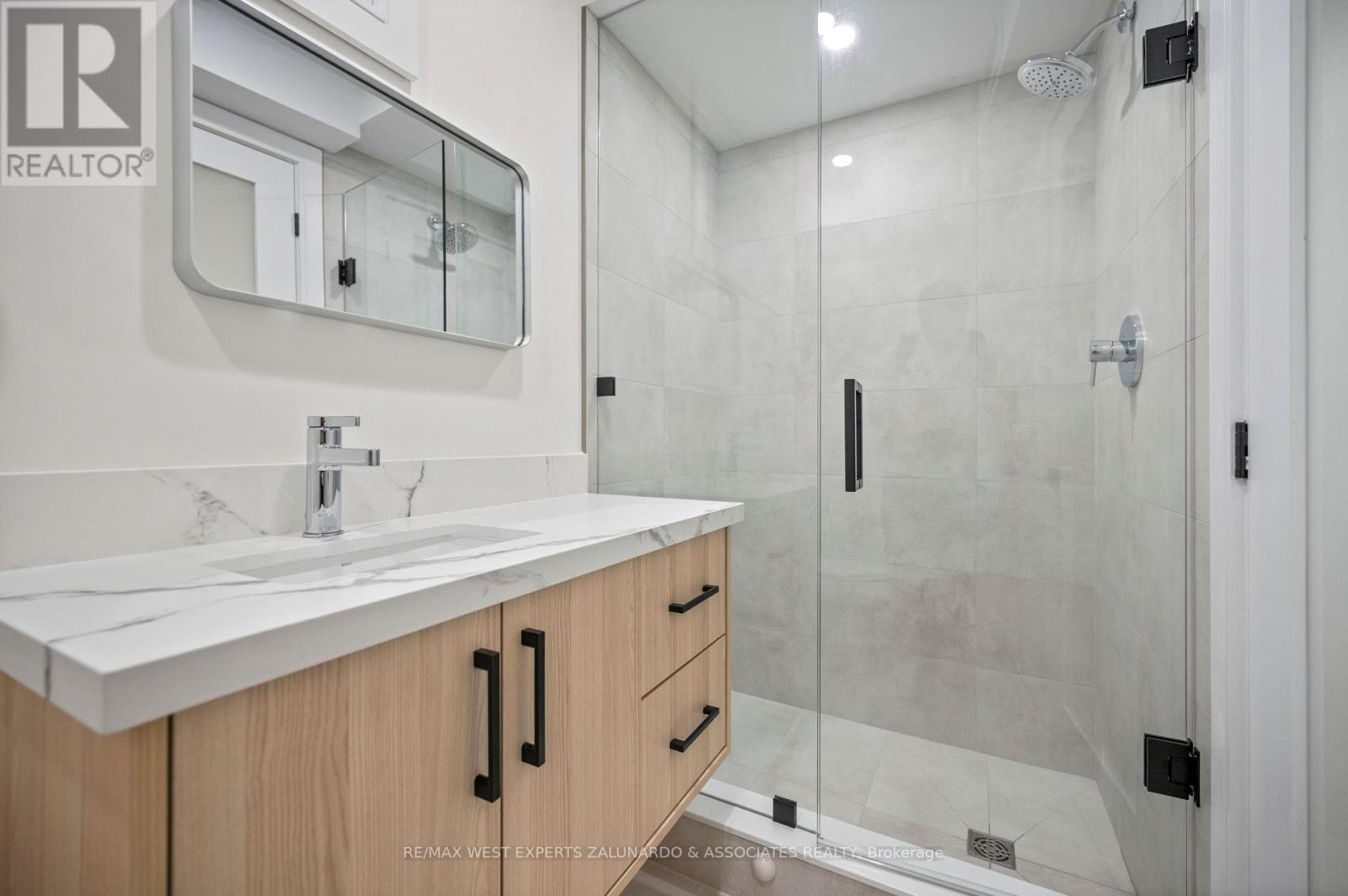 1 - 412 Glenholme Avenue Property Photo 17