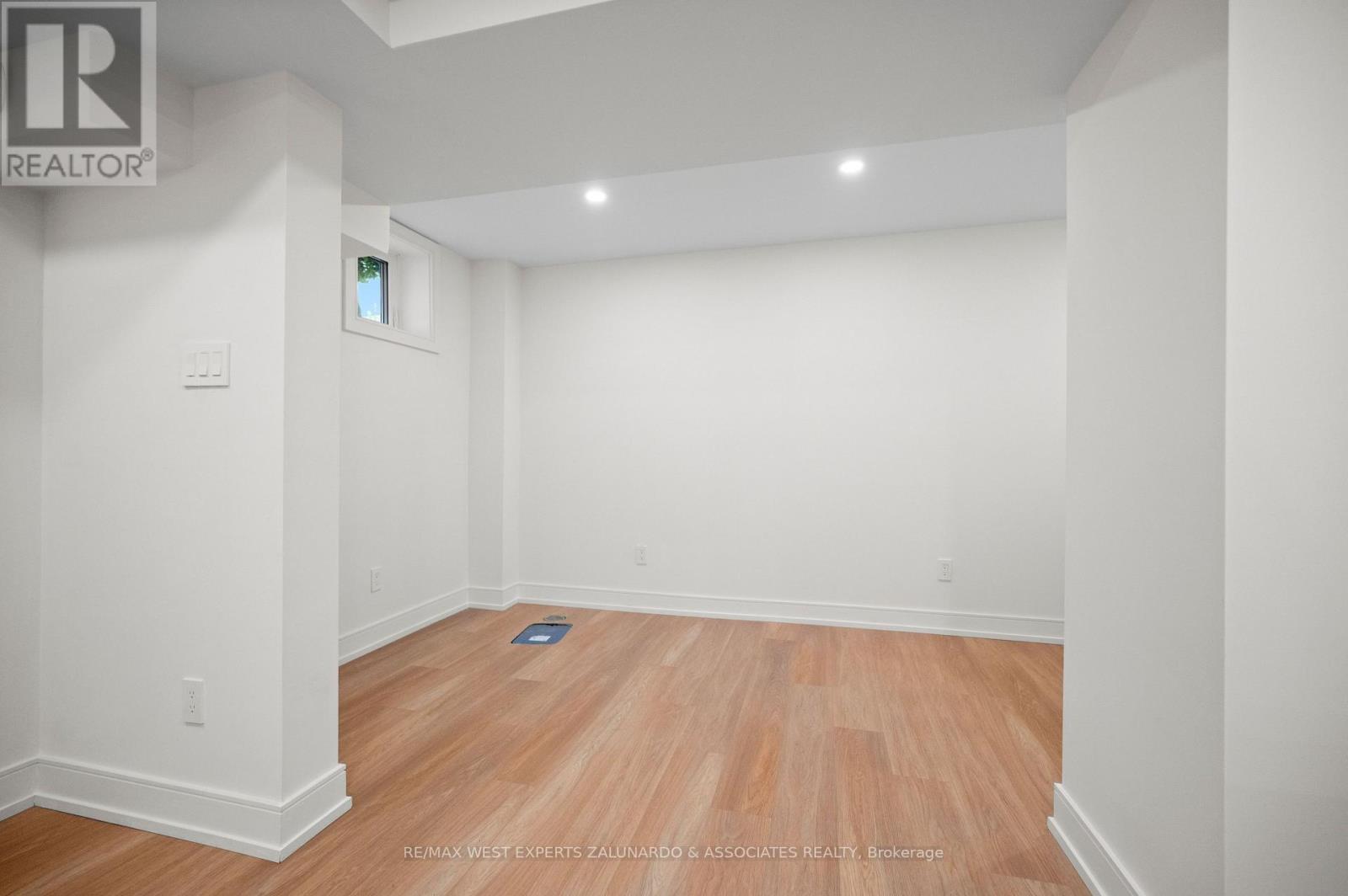 1 - 412 Glenholme Avenue Property Photo 18
