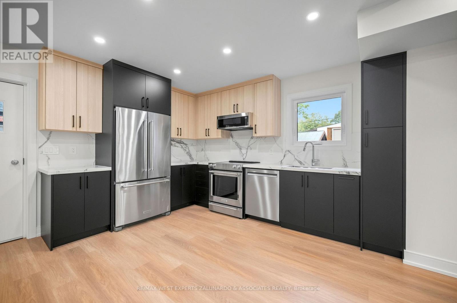 2 - 412 GLENHOLME AVENUE Property Photo 1