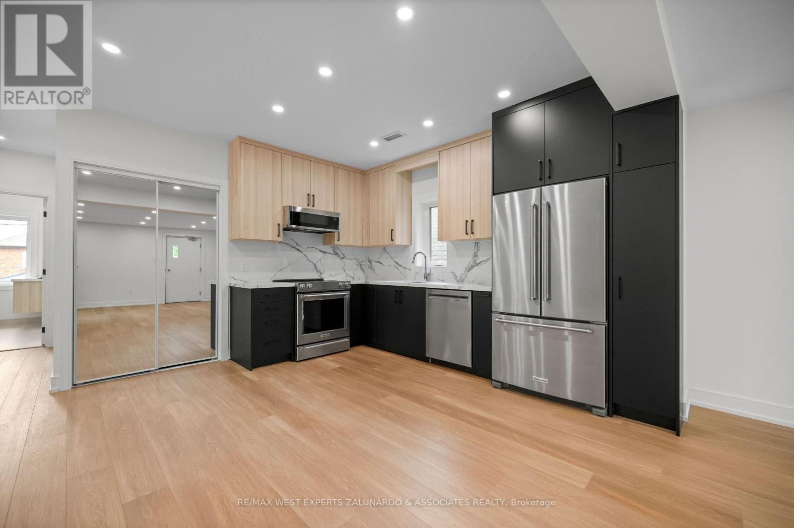 3 - 412 GLENHOLME AVENUE Property Photo 1