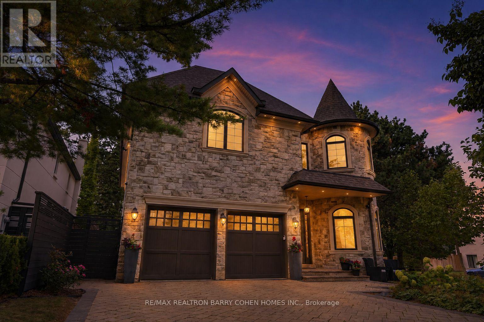 100 MUNRO BOULEVARD